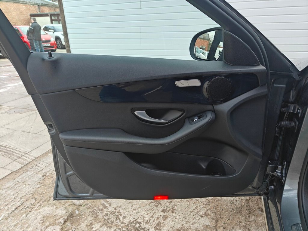 Used Mercedes-Benz C Class 2019 for sale - 77608403: Photo 45