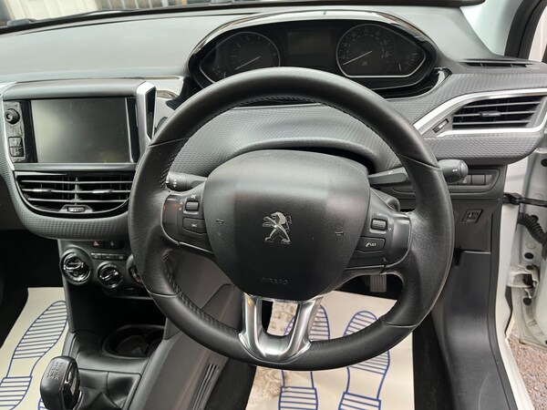 Used Peugeot 208 2016 for sale - 76298916: Photo 11