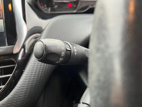 Used Peugeot 208 2016 for sale - 76298916: Photo 15