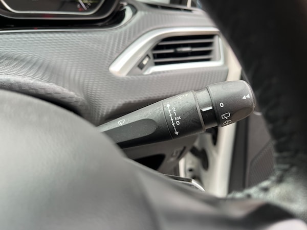 Used Peugeot 208 2016 for sale - 76298916: Photo 16