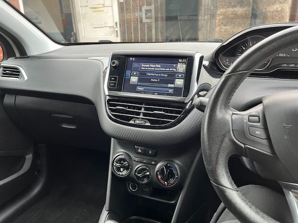 Used Peugeot 208 2016 for sale - 76298916: Photo 27