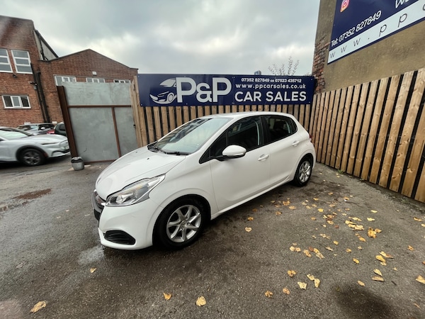 Used Peugeot 208 2016 for sale - 76298916: Photo 3