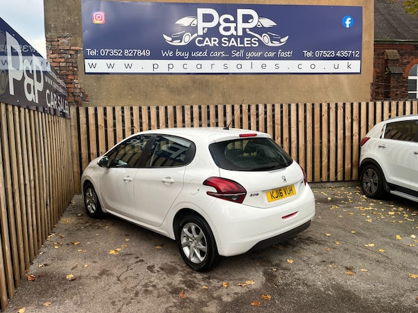 Used Peugeot 208 2016 for sale - 76298916: Photo 4