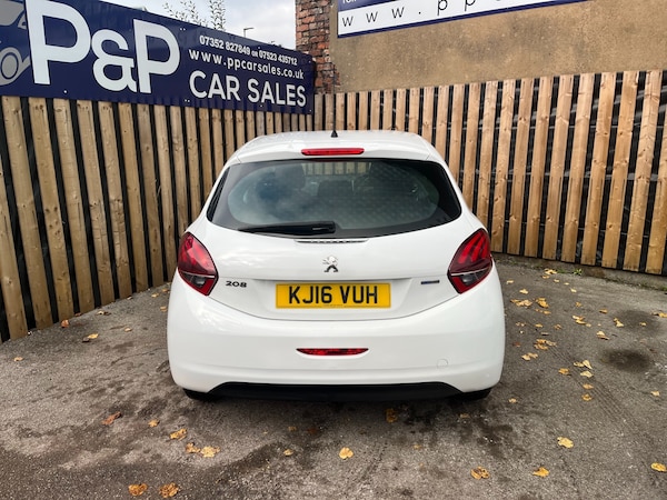 Used Peugeot 208 2016 for sale - 76298916: Photo 5