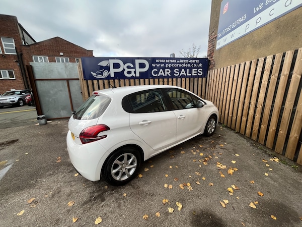 Used Peugeot 208 2016 for sale - 76298916: Photo 7