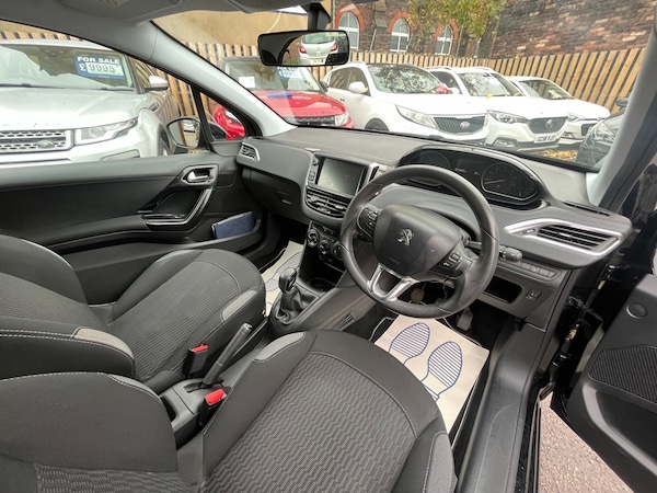 Used Peugeot 208 2016 for sale - 76298945: Photo 10