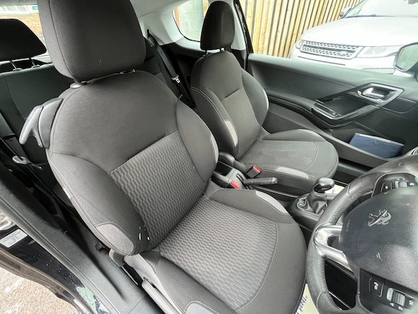 Used Peugeot 208 2016 for sale - 76298945: Photo 11
