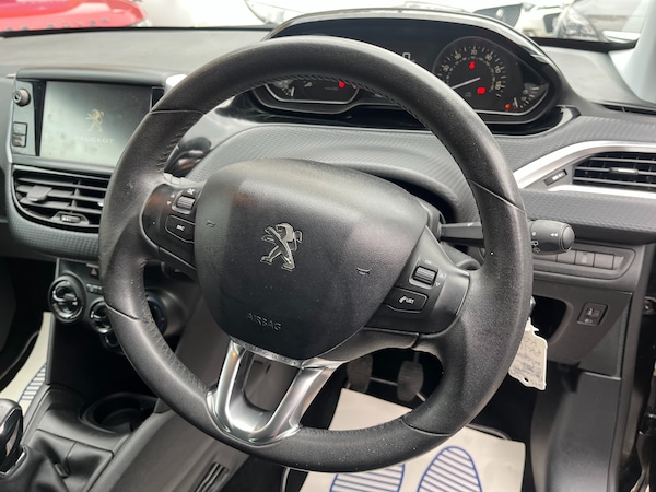 Used Peugeot 208 2016 for sale - 76298945: Photo 16