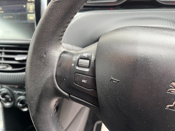 Used Peugeot 208 2016 for sale - 76298945: Photo 18