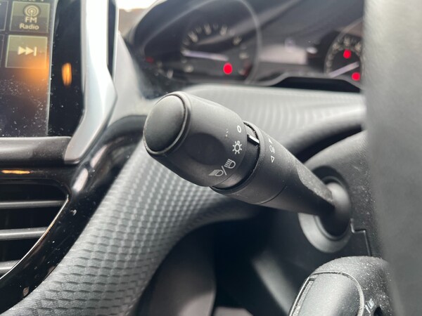 Used Peugeot 208 2016 for sale - 76298945: Photo 20