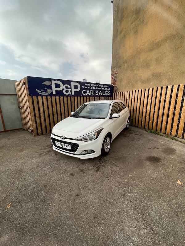 Used Hyundai i20 2016 for sale - 75381107: Photo 1