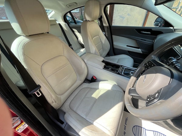 Used Jaguar XE 2015 for sale - 75581547: Photo 11