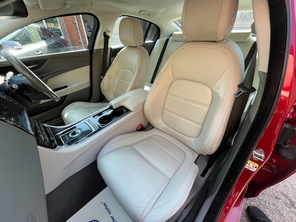 Used Jaguar XE 2015 for sale - 75581547: Photo 13