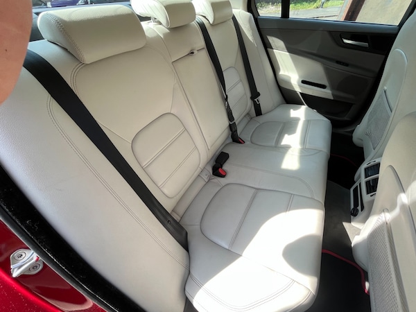 Used Jaguar XE 2015 for sale - 75581547: Photo 15