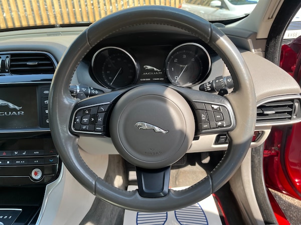 Used Jaguar XE 2015 for sale - 75581547: Photo 20
