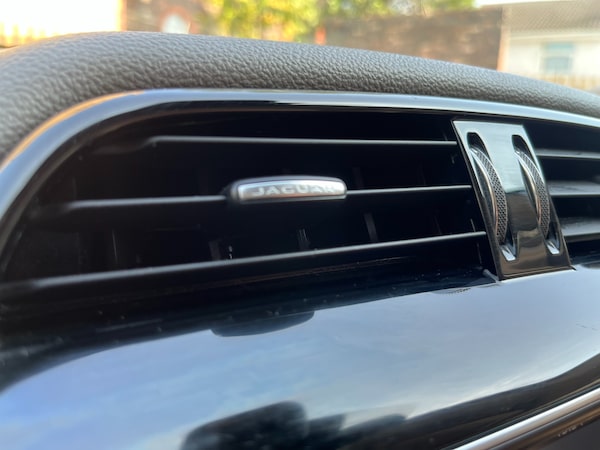 Used Jaguar XE 2015 for sale - 75581547: Photo 28