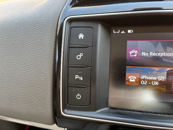 Used Jaguar XE 2015 for sale - 75581547: Photo 31