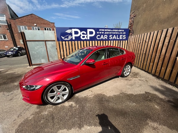 Used Jaguar XE 2015 for sale - 75581547: Photo 3