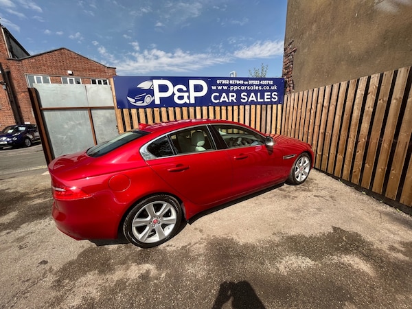 Used Jaguar XE 2015 for sale - 75581547: Photo 7