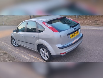 Used Ford Focus 2005 for sale - 75742310: Photo