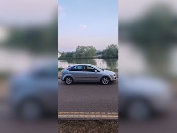 Used Ford Focus 2005 for sale - 75742310: Photo