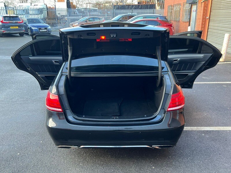 Used Mercedes-Benz E Class 2013 for sale - 77735289: Photo 40