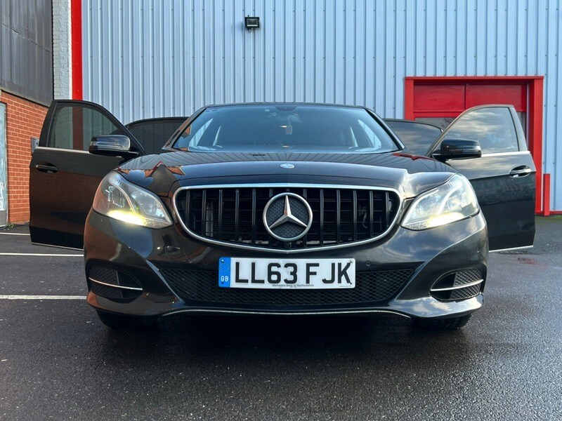 Used Mercedes-Benz E Class 2013 for sale - 77735289: Photo 42