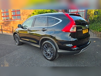 Used Honda CR-V 2017 for sale - 79494678: Photo