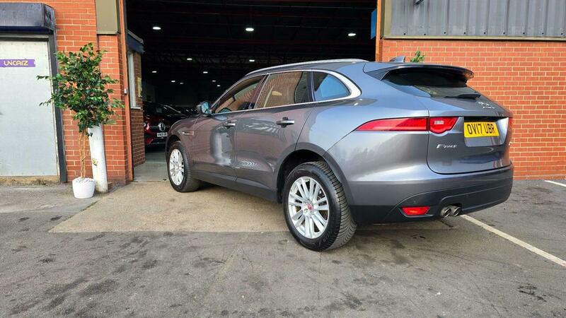 Used Jaguar F-Pace 2017 for sale - 77968085: Photo 4
