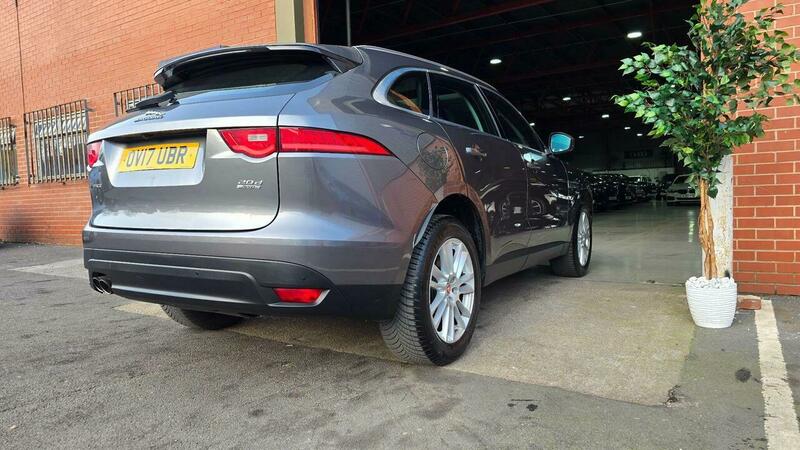 Used Jaguar F-Pace 2017 for sale - 77968085: Photo 40