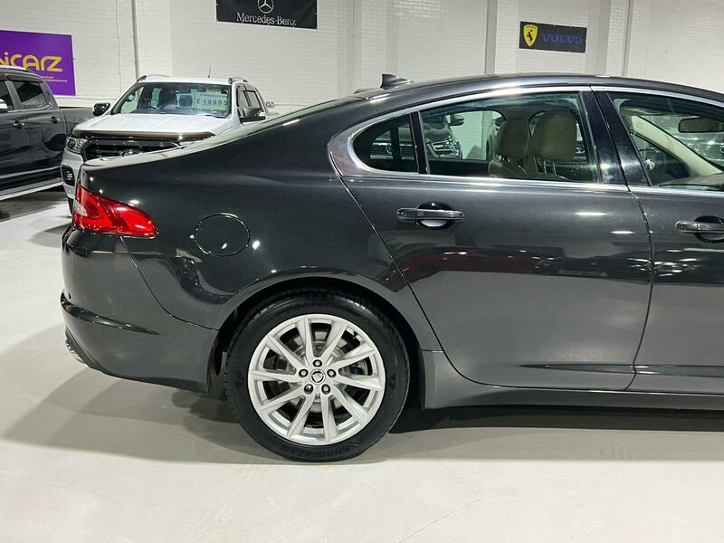 Used Jaguar XF 2013 for sale - 77735360: Photo 21