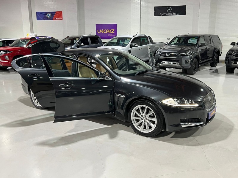 Used Jaguar XF 2013 for sale - 77735360: Photo 32