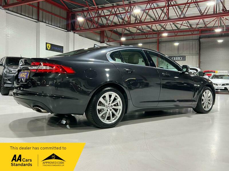 Used Jaguar XF 2013 for sale - 77735360: Photo 4