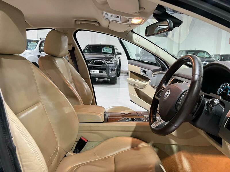 Used Jaguar XF 2013 for sale - 77735360: Photo 41