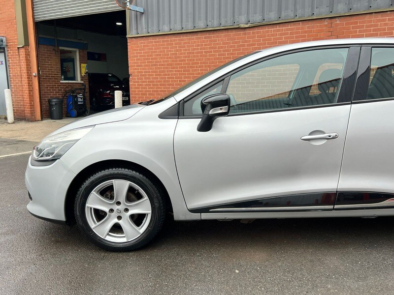 Used Renault Clio 2015 for sale - 77735343: Photo 17