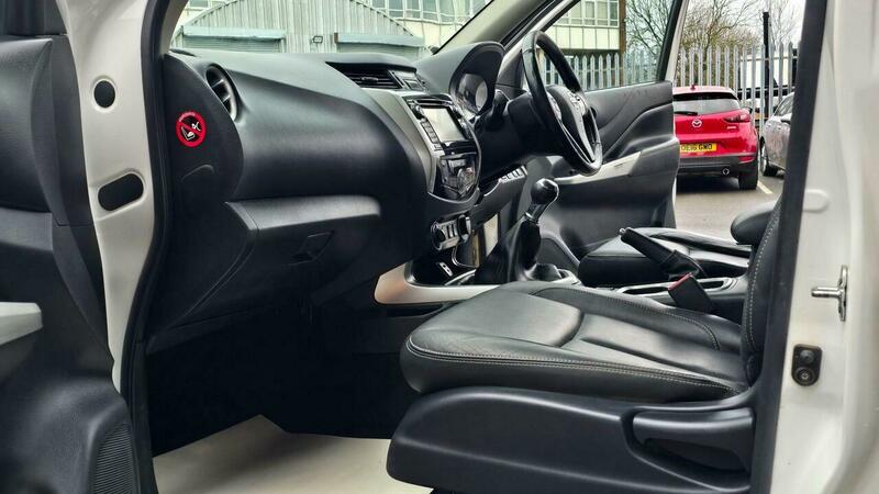 Used Nissan Navara 2018 for sale - 77735392: Photo 41