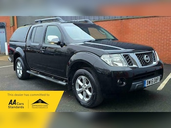 Used Nissan Navara 2015 for sale - 77735278: Photo