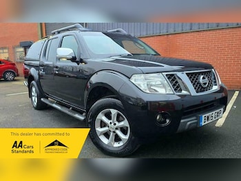 Used Nissan Navara 2015 for sale - 77735278: Photo