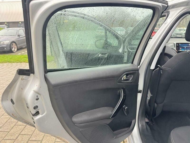 Used Peugeot 208 2018 for sale - 77798488: Photo 20