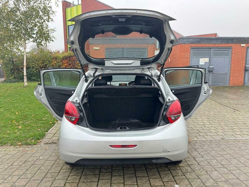 Used Peugeot 208 2018 for sale - 77798488: Photo 24