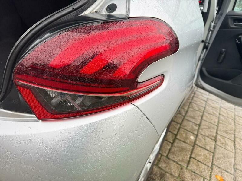 Used Peugeot 208 2018 for sale - 77798488: Photo 28