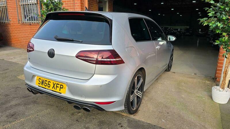 Used Volkswagen Golf 2017 for sale - 77766020: Photo 4