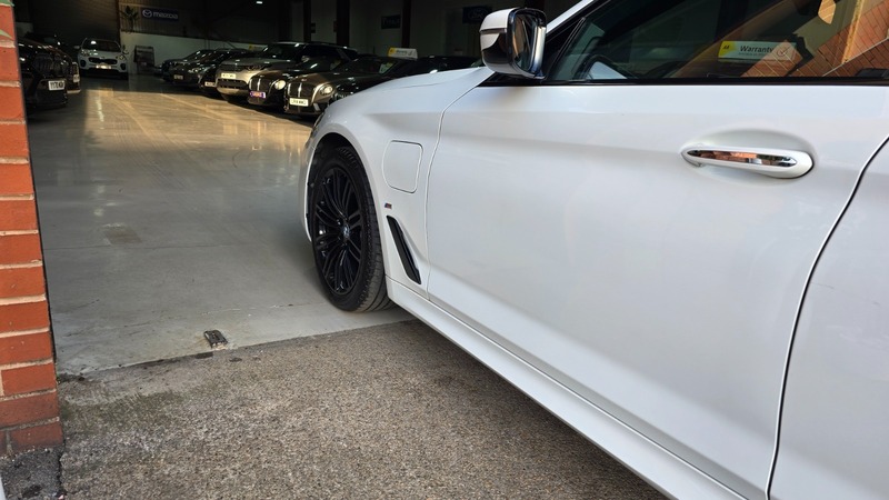 Used BMW 5 Series 2017 for sale - 77968104: Photo 21