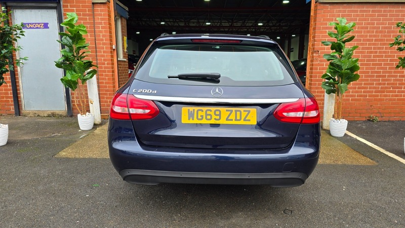 Used Mercedes-Benz C Class 2020 for sale - 77735302: Photo 10