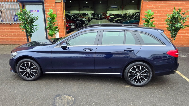 Used Mercedes-Benz C Class 2020 for sale - 77735302: Photo 31