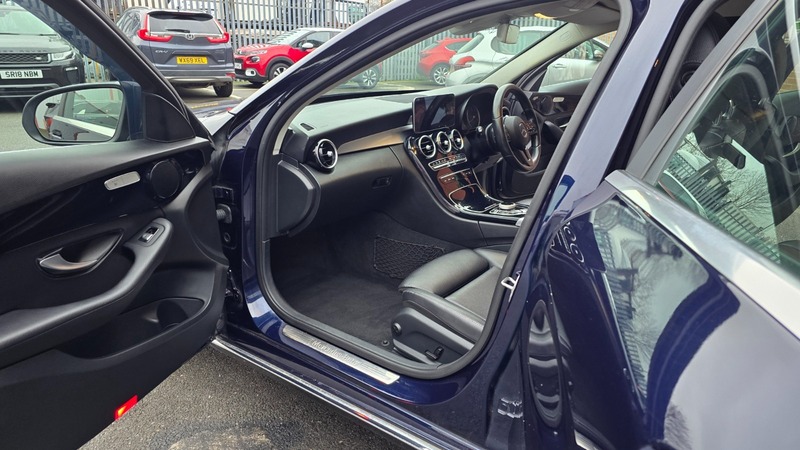 Used Mercedes-Benz C Class 2020 for sale - 77735302: Photo 34