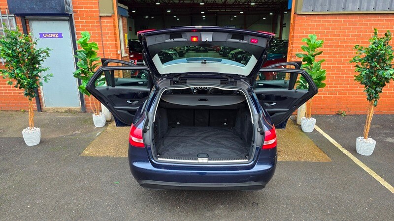 Used Mercedes-Benz C Class 2020 for sale - 77735302: Photo 44