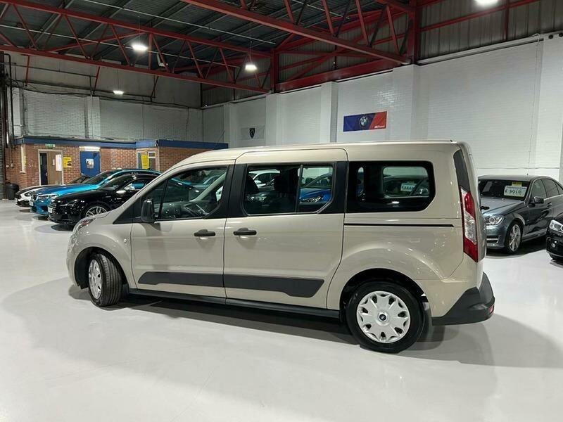 Used Ford Grand Tourneo Connect 2016 for sale - 77735310: Photo 14