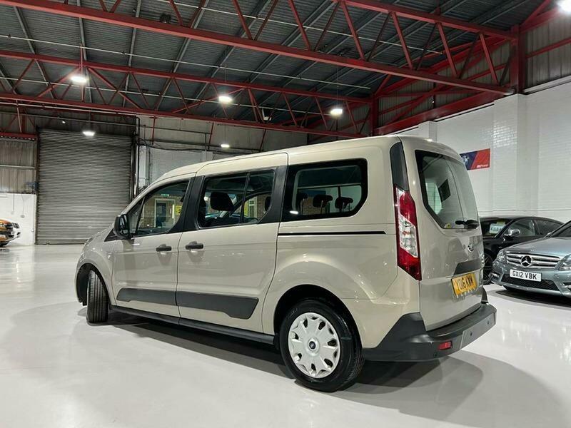 Used Ford Grand Tourneo Connect 2016 for sale - 77735310: Photo 16