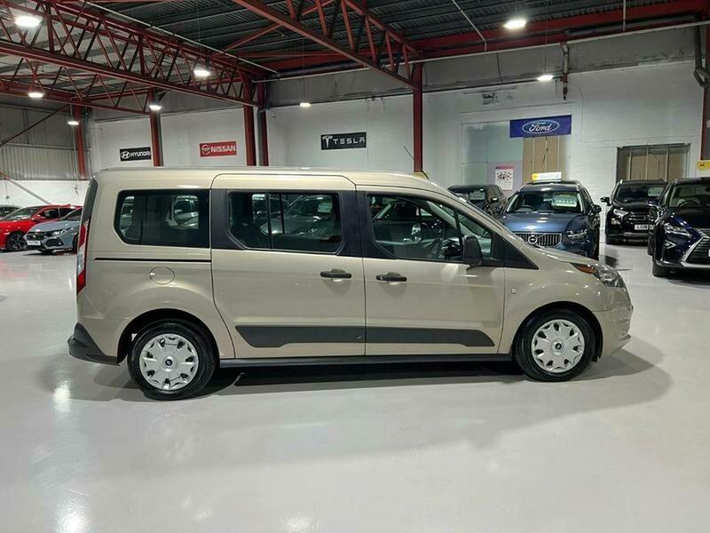Used Ford Grand Tourneo Connect 2016 for sale - 77735310: Photo 20